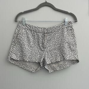 Low Waist Black and White Shorts